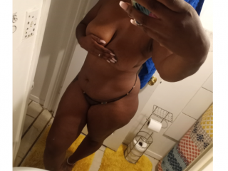MimiOshun webcam girl as a performer. Gallery photo 1.