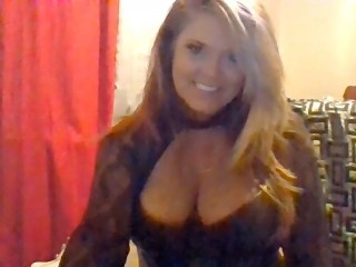 NaudiaNight webcam girl as a performer. Gallery photo 3.