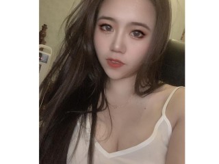 Qianbabey webcam girl as a performer. Gallery photo 2.