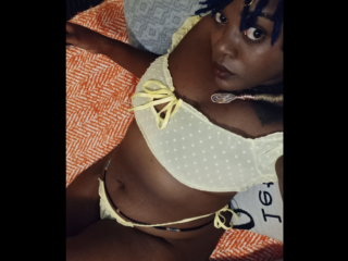 MimiOshun webcam girl as a performer. Gallery photo 3.