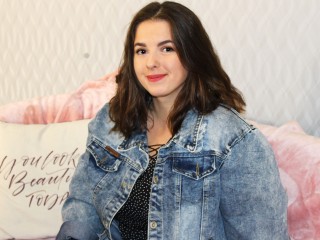 CandiceKeat webcam girl as a performer. Gallery photo 1.