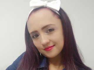 Nayara_immons webcam girl as a performer. Gallery photo 1.