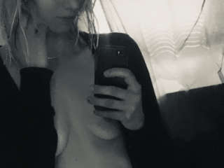 NaraSantos webcam girl as a performer. Gallery photo 3.