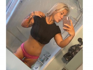 CarmenCassidy webcam girl as a performer. Gallery photo 5.