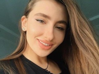 COME4ME webcam girl as a performer. Gallery photo 1.