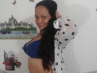 estvill3marisol webcam girl as a performer. Gallery photo 1.