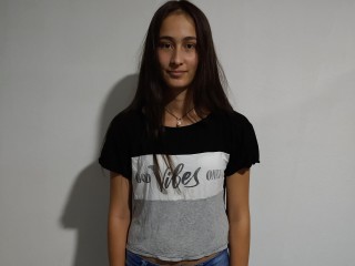 Aliccegreys webcam girl as a performer. Gallery photo 1.