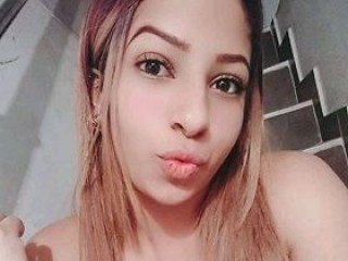 sexbrunax webcam girl as a performer. Gallery photo 1.