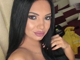 streamate KarllaDean webcam girl as a performer. Gallery photo 4.