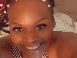 EvaEssence webcam girl as a performer. Gallery photo 3.