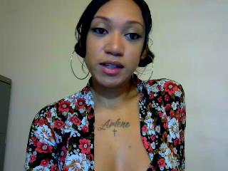 Indexed Webcam Grab of Youluvmyass