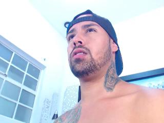 Indexed Webcam Grab of Rocky_latino