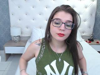 Indexed Webcam Grab of Holly_reed
