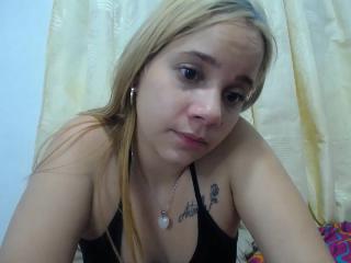 Indexed Webcam Grab of Hot_latin1111
