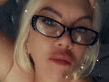 BlondeTinks is live now!