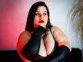 ZianaMorris is live now!